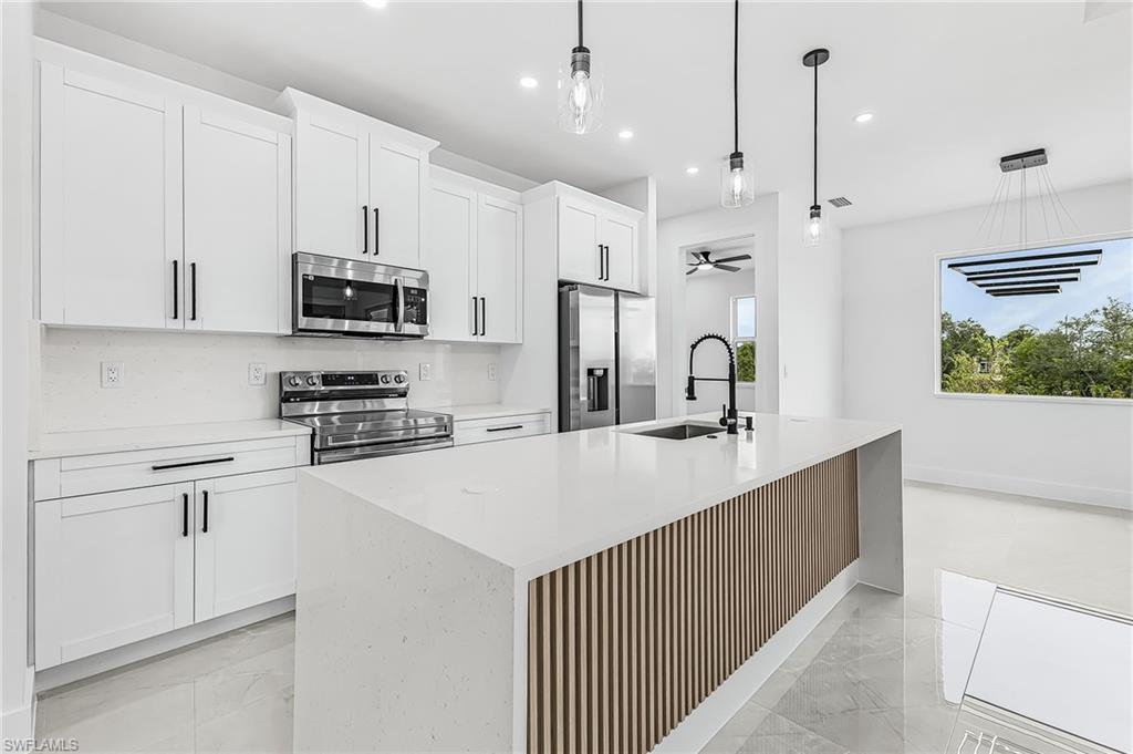 2909 NW 5th AVE photo 9