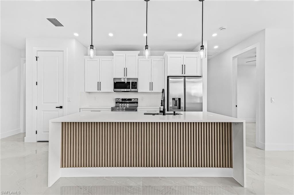 2909 NW 5th AVE photo 8