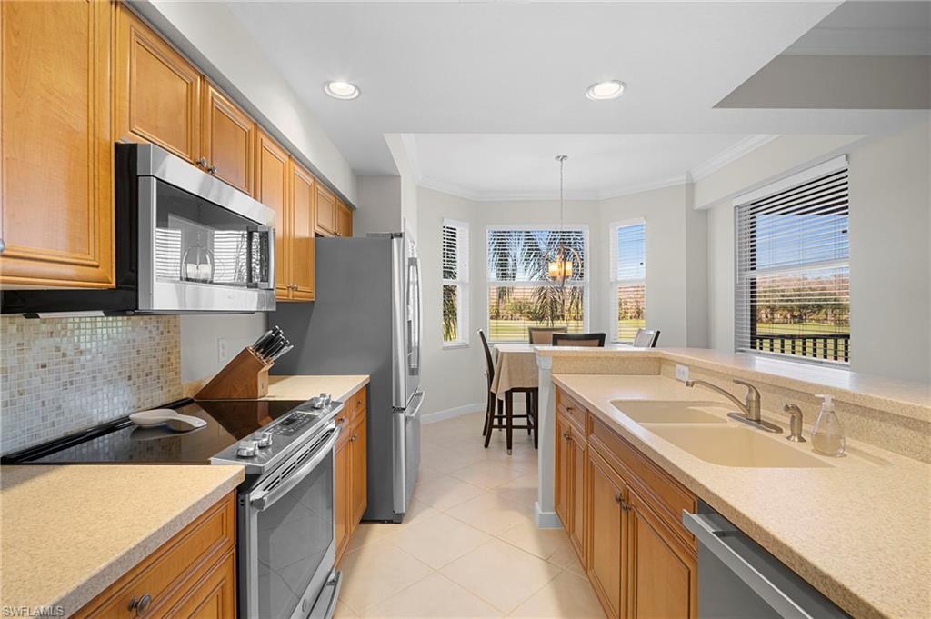 10275 Heritage Bay BLVD 726 photo 8