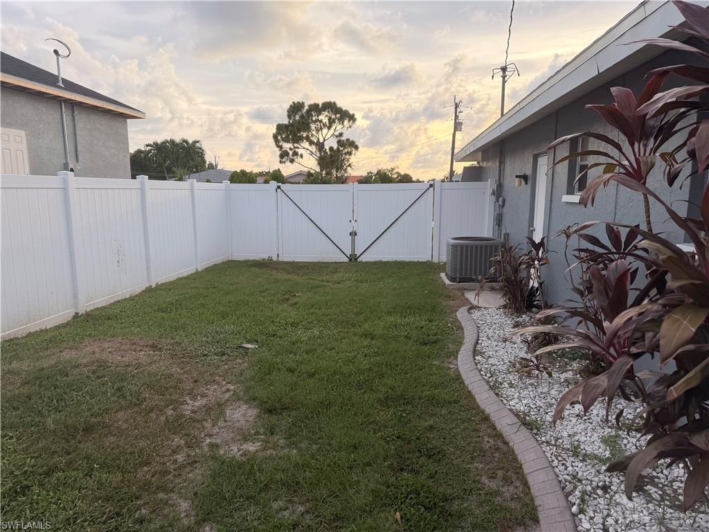 1523 SE 20th PL photo 29