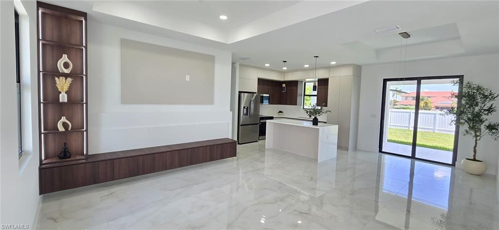 1003 Kismet PKWY W