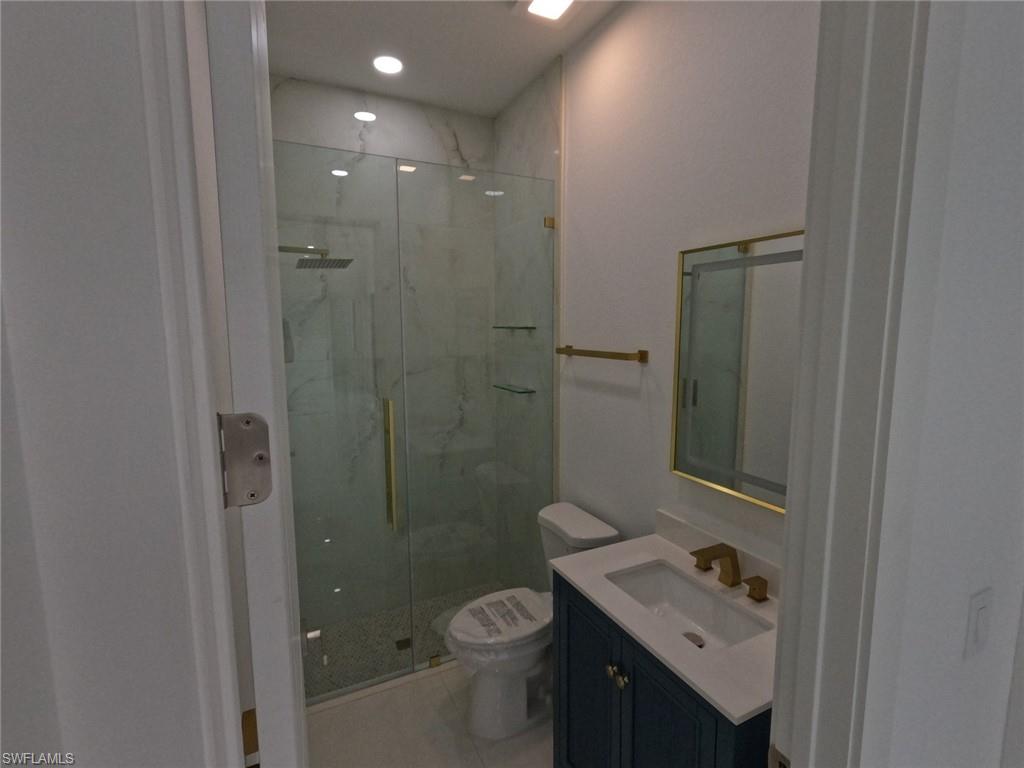 2423 6th ST photo 16