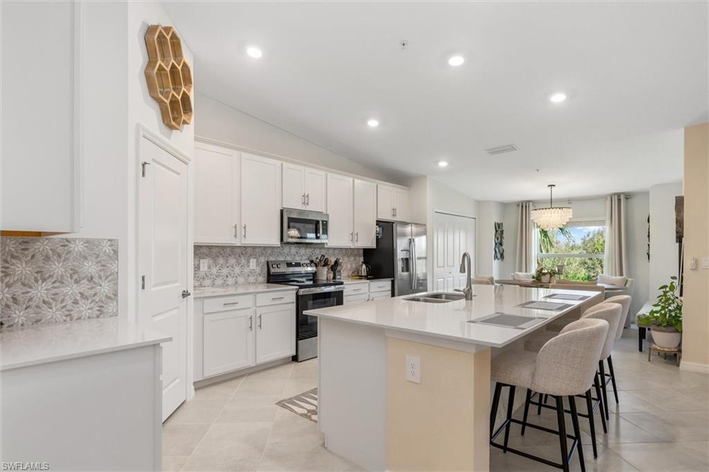 14221 Heritage Landing BLVD 2026 photo 7