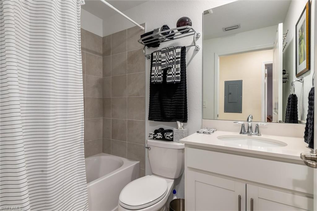 14221 Heritage Landing BLVD 2026 photo 32