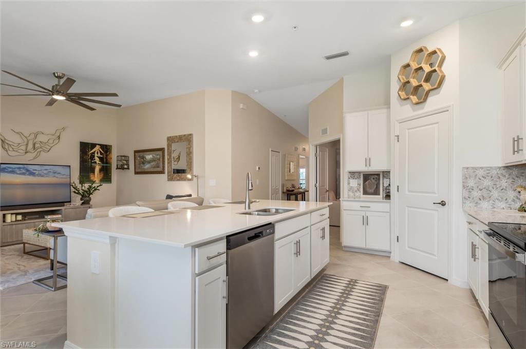 14221 Heritage Landing BLVD 2026 photo 21