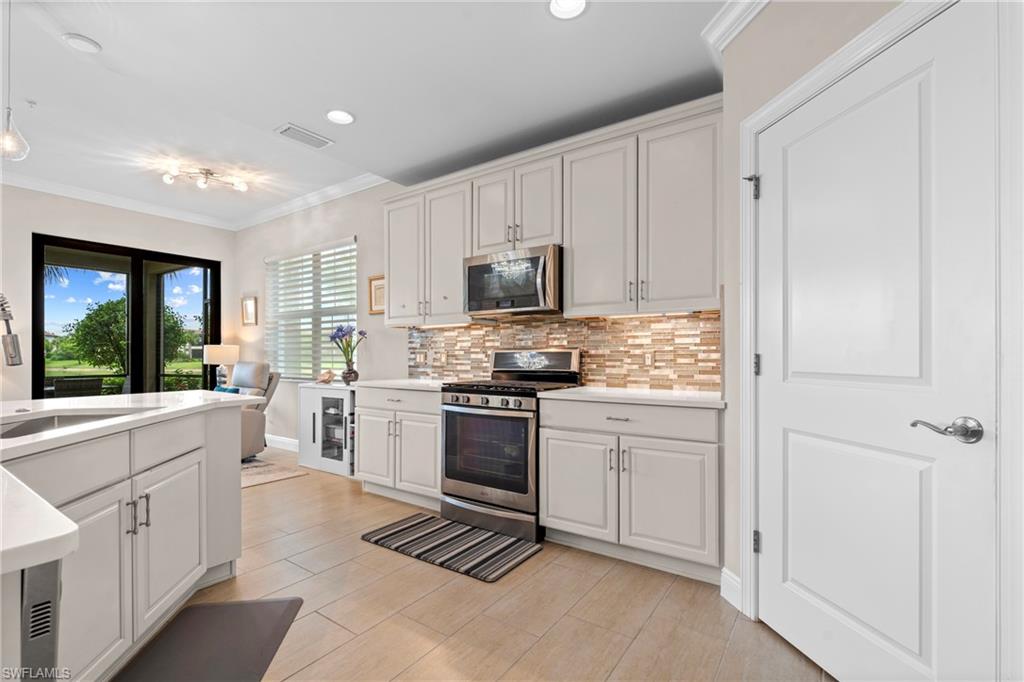 2137 FRANGIPANI CIR 102 photo 11