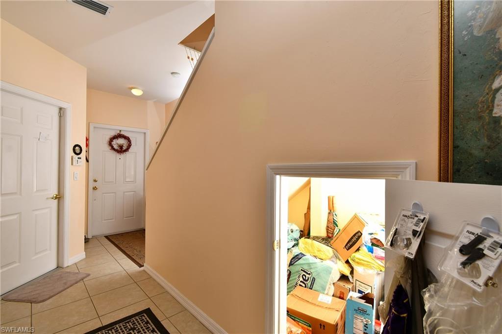 8676 Athena CT photo 9