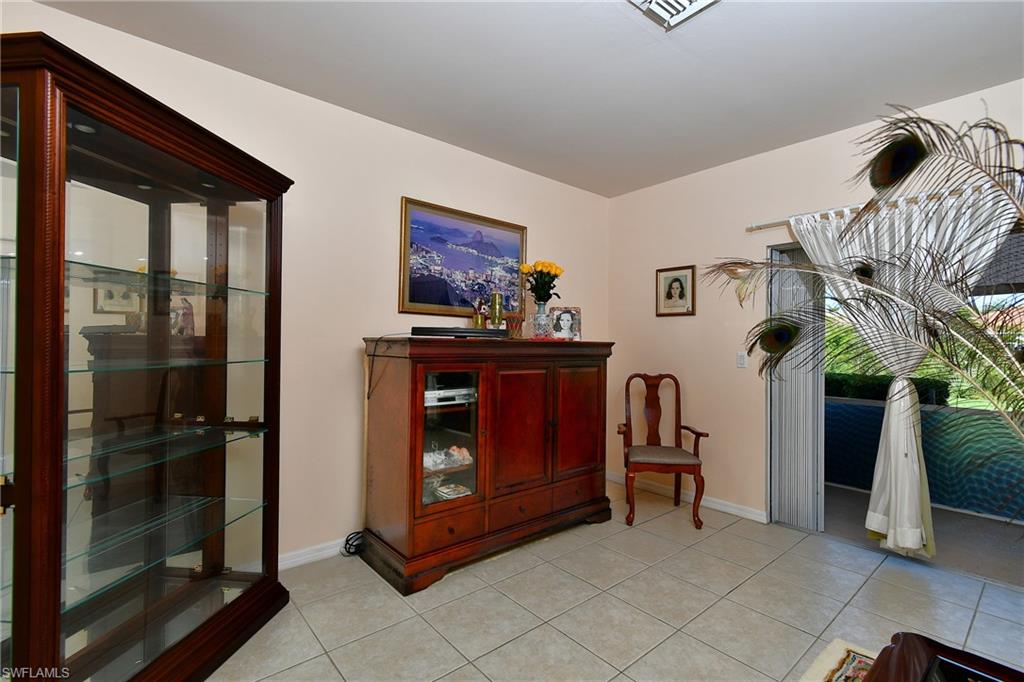 8676 Athena CT photo 14