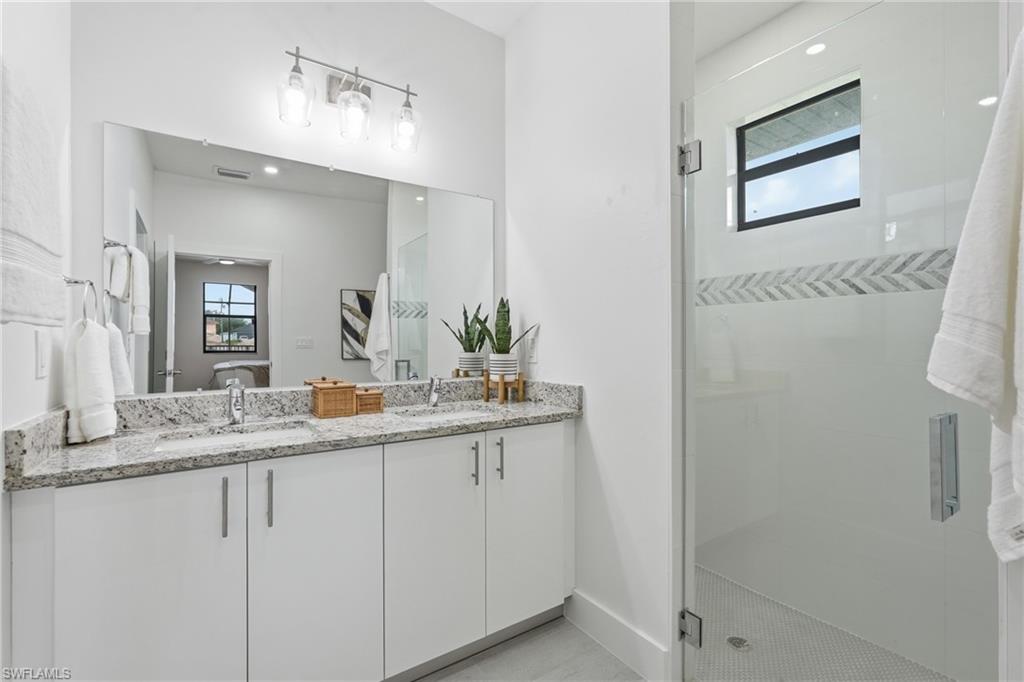 2210 NW 9th AVE photo 22