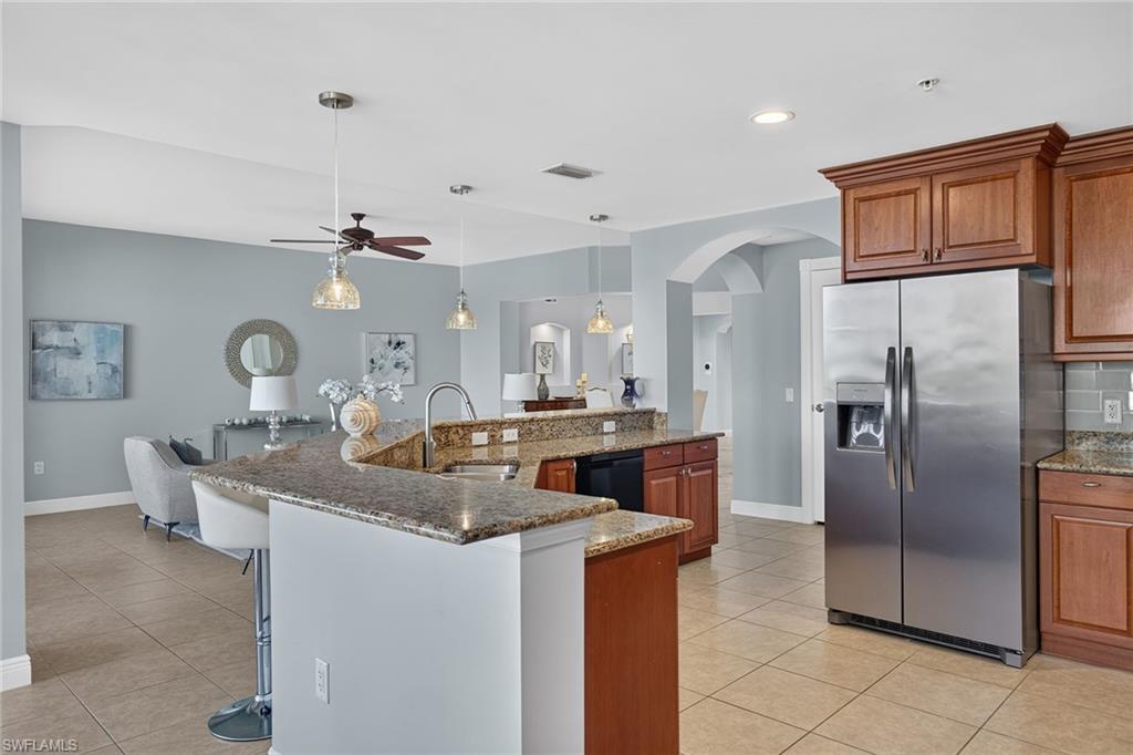 6081 Silver King BLVD 302 photo 13