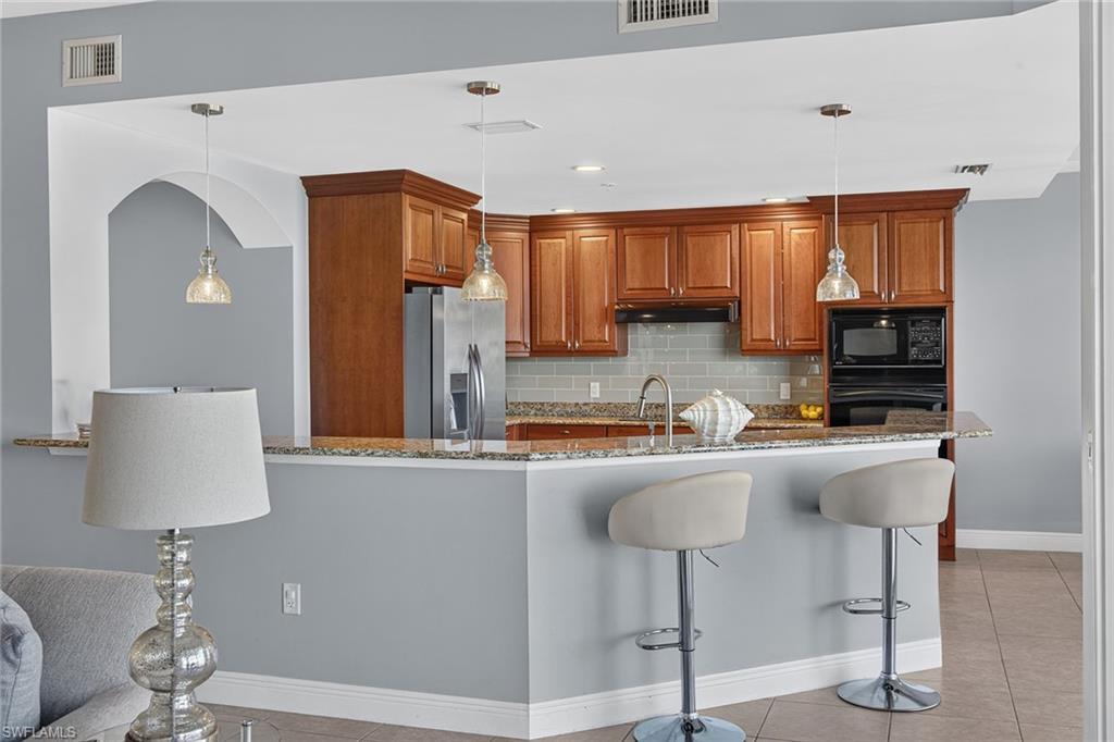 6081 Silver King BLVD 302 photo 9