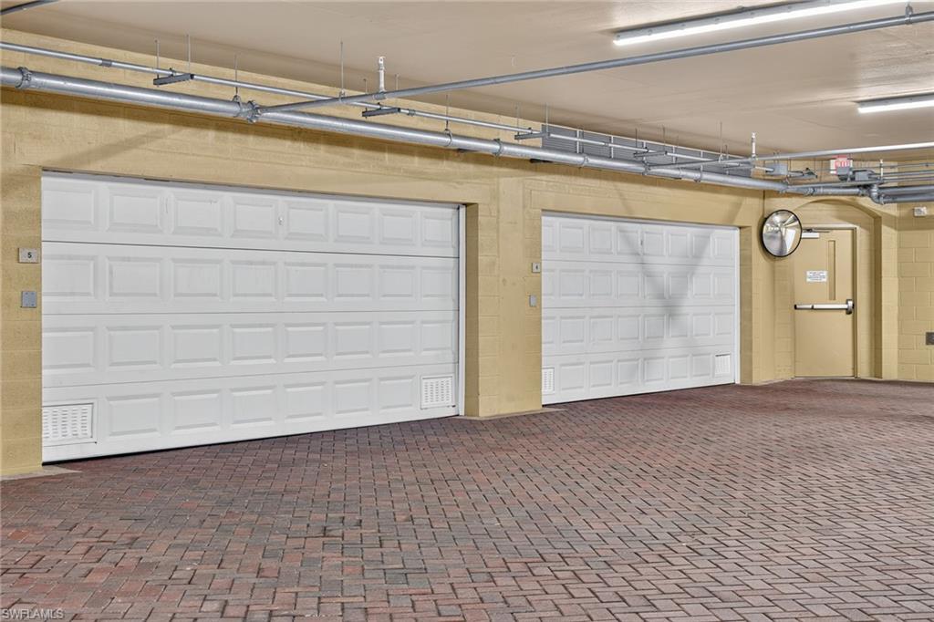 6081 Silver King BLVD 302 photo 38
