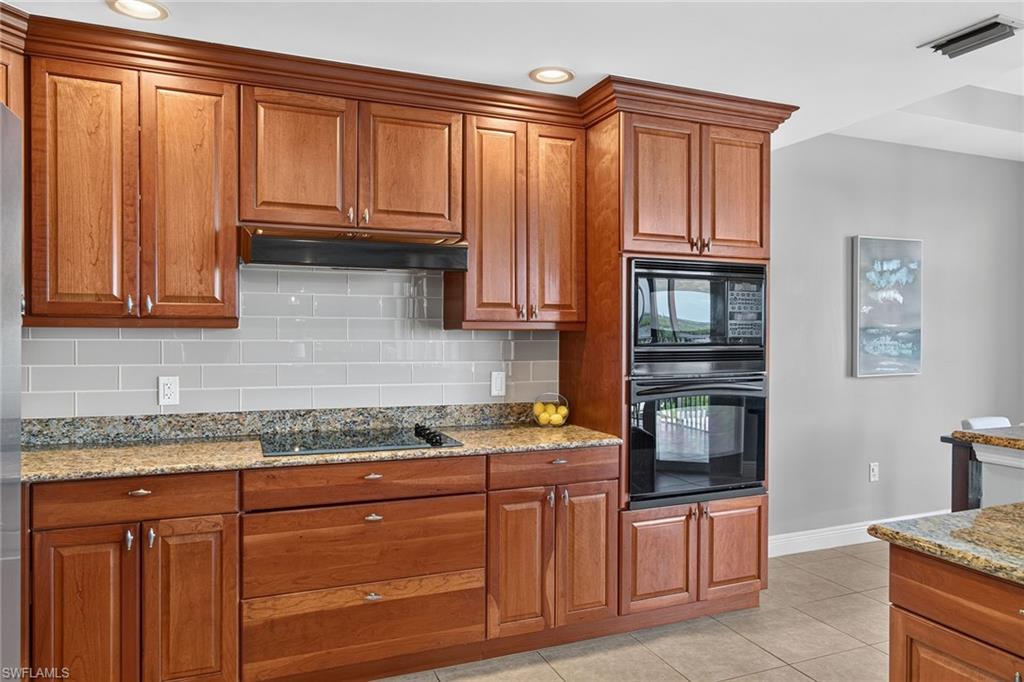 6081 Silver King BLVD 302 photo 11