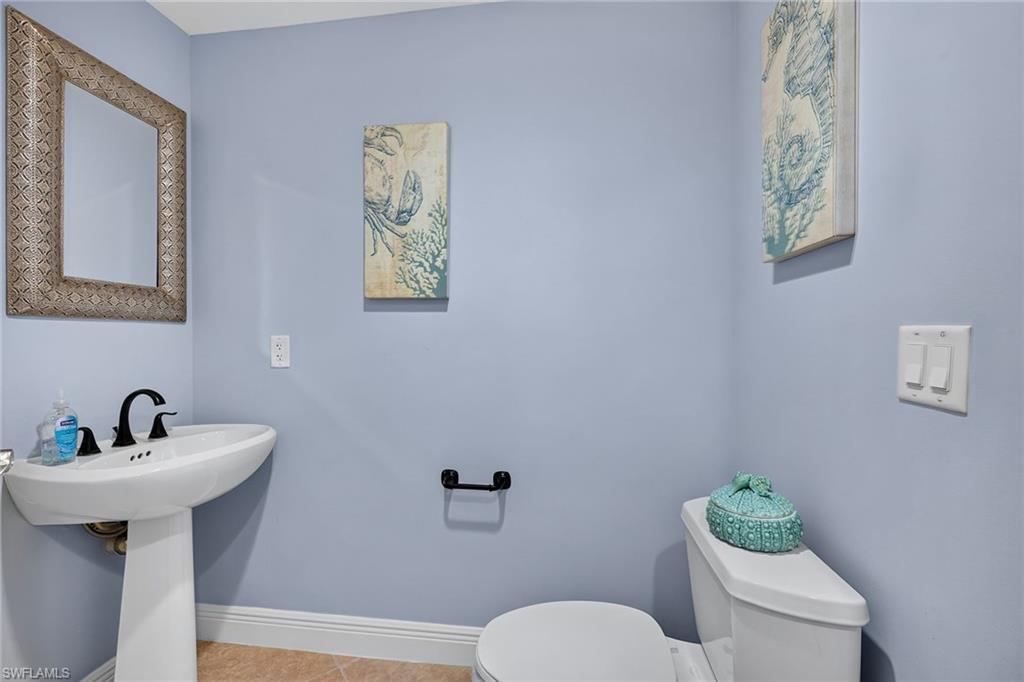 6081 Silver King BLVD 302 photo 31