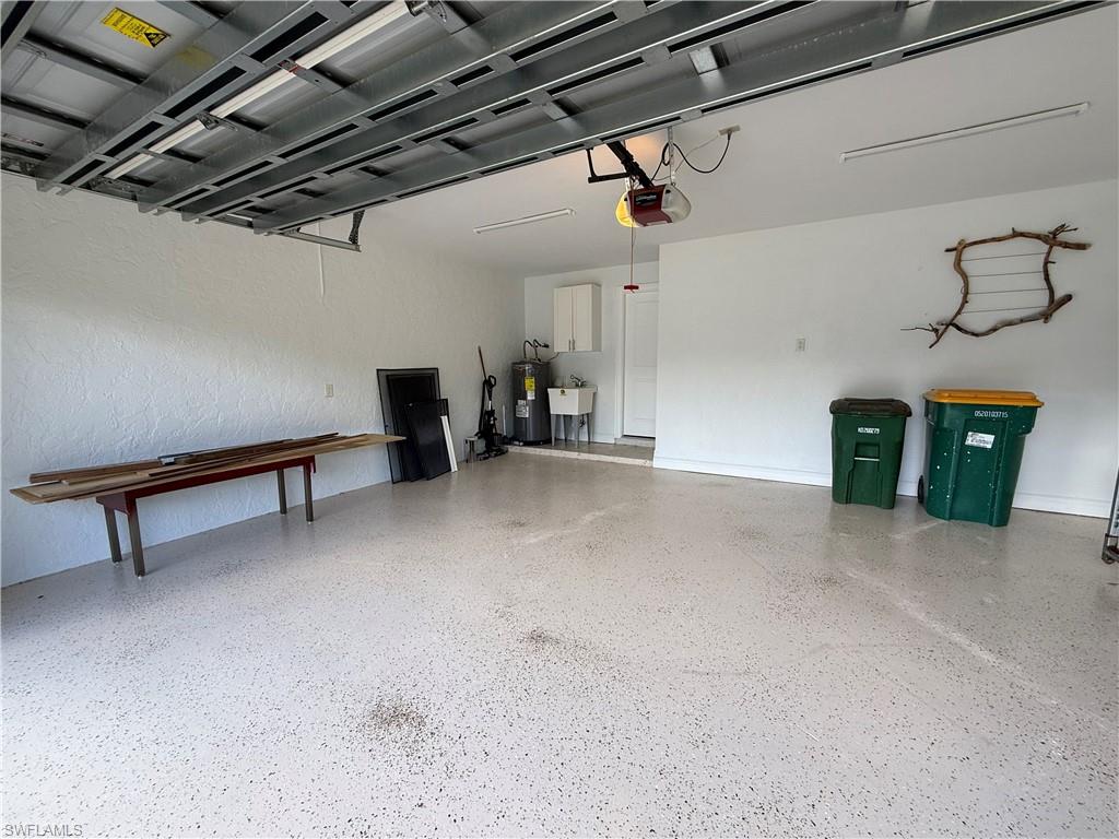 3043 Round Table CT photo 13