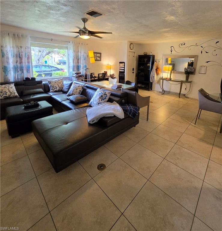 613 SE 46th TER A-B