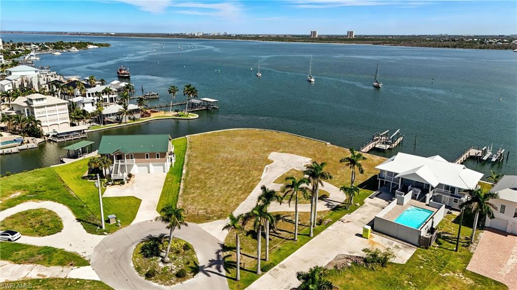 655 Matanzas CT