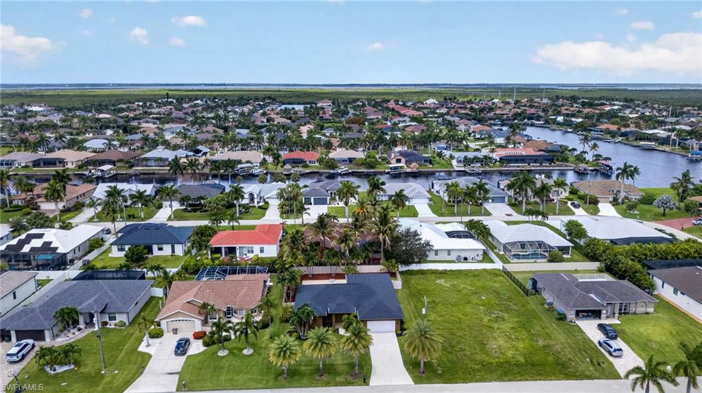 Expansive residential community featuring numerous properties with direct canal access