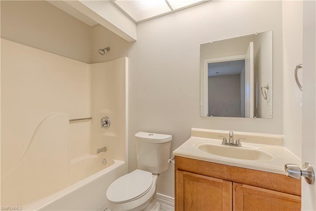 216 27th TER photo 16
