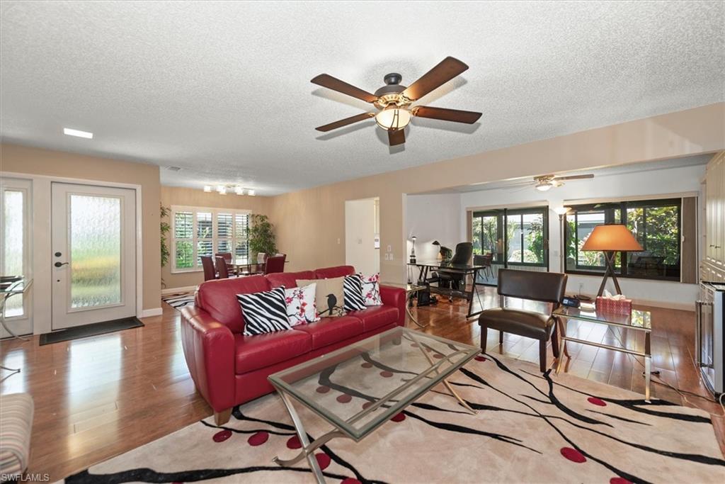 1787 Pine Glade CIR