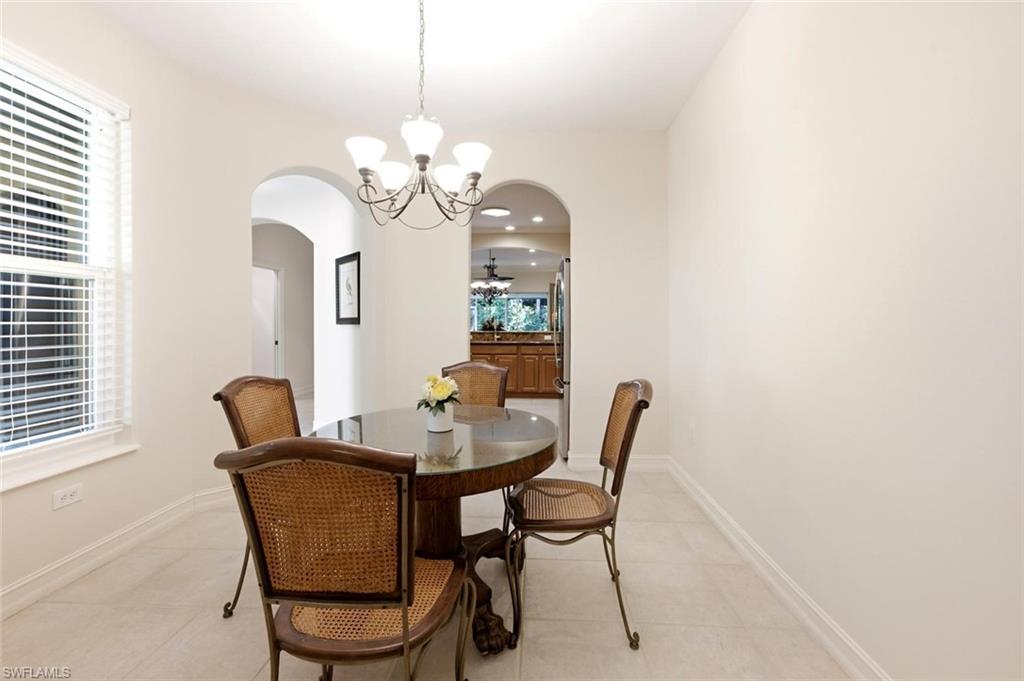 Kitchen nook area