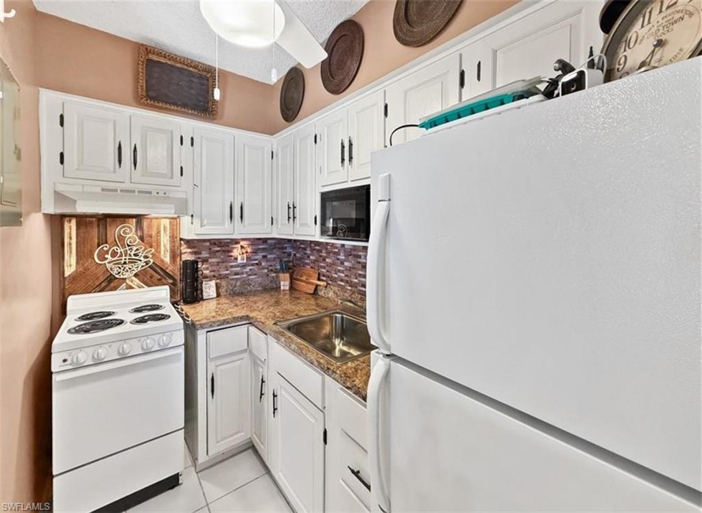 167 Collier BLVD A9 photo 8