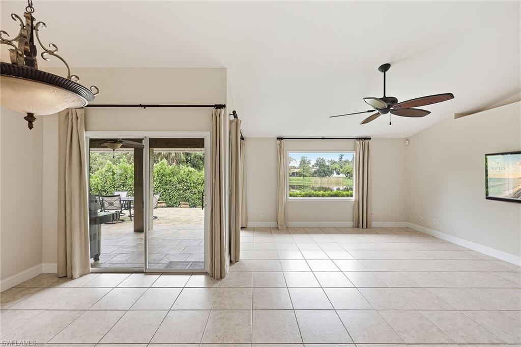 1073 Alhambra CIR photo 22