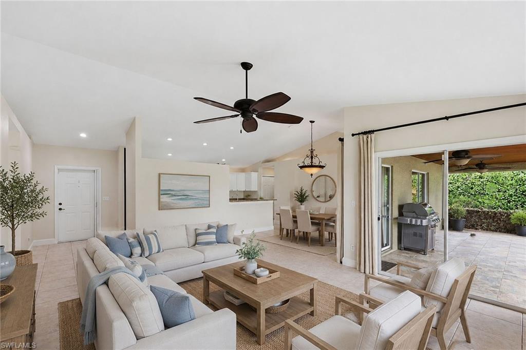 1073 Alhambra CIR