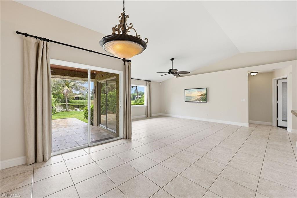 1073 Alhambra CIR photo 21
