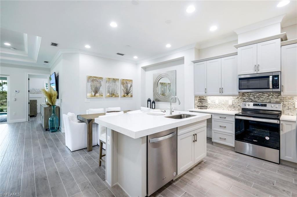 6875 Saona CT photo 6