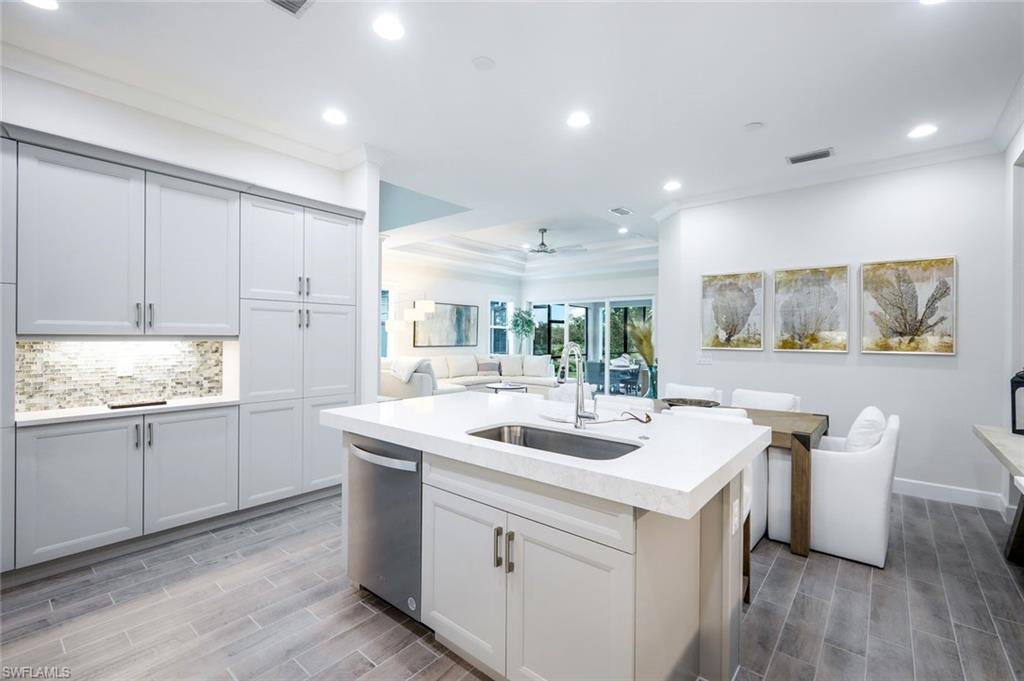 6875 Saona CT photo 7