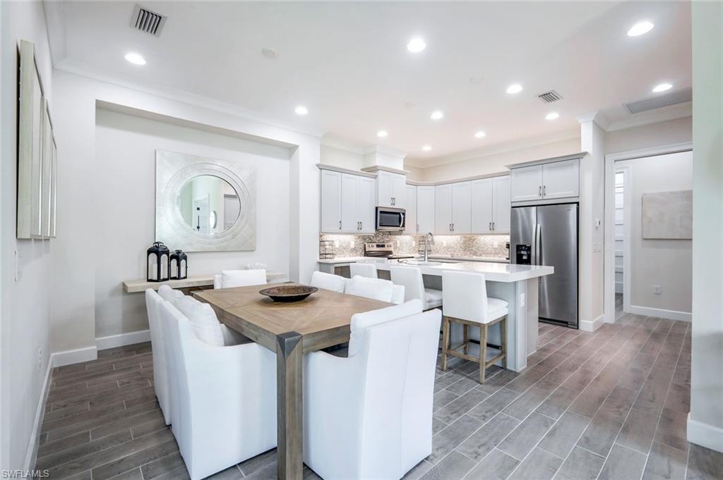 6875 Saona CT photo 8