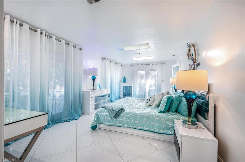 left res. master bedroom