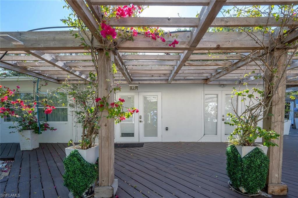 5940 English Oaks LN photo 9