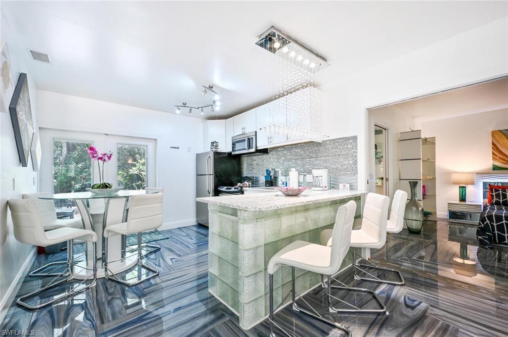 right residence kitchen