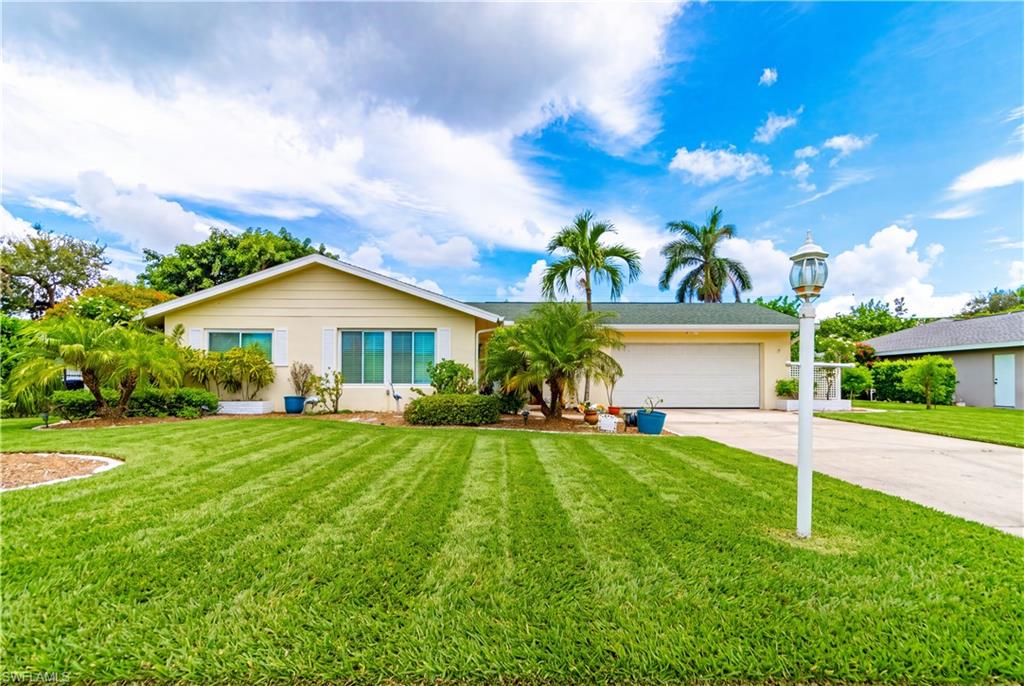 1352 Oaklawn CT