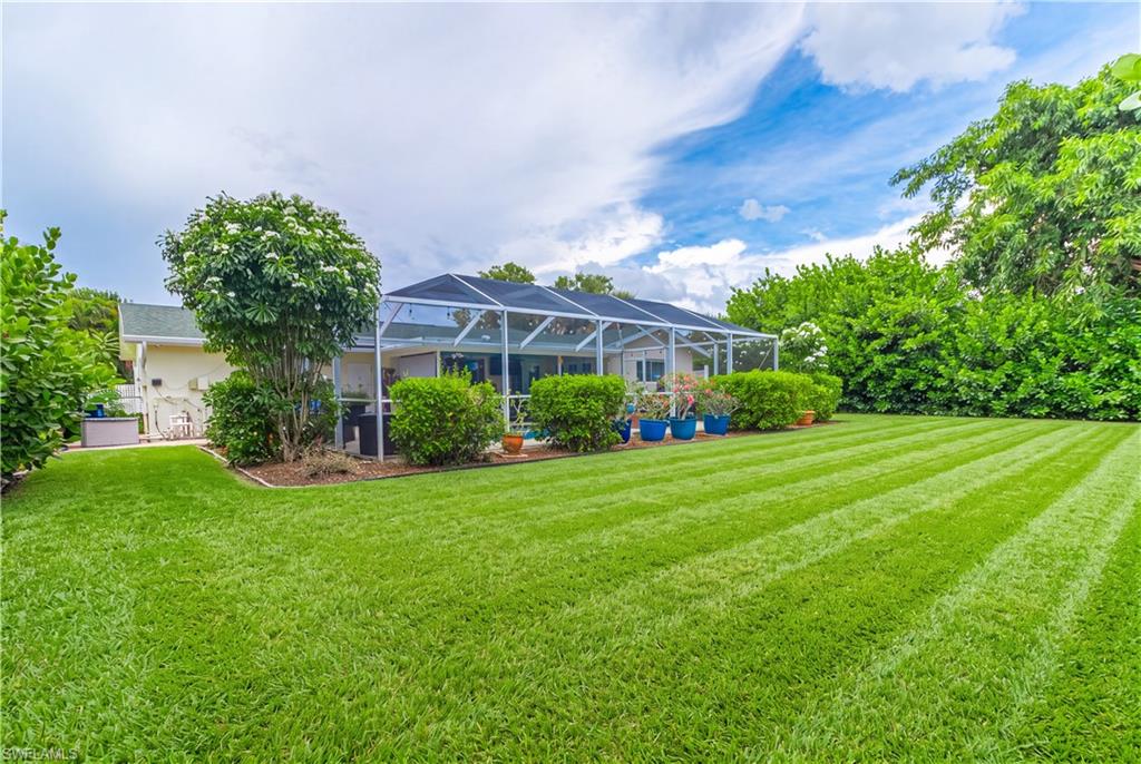 1352 Oaklawn CT