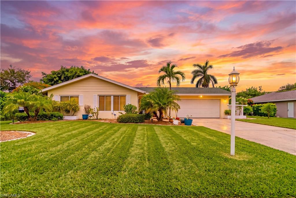 1352 Oaklawn CT