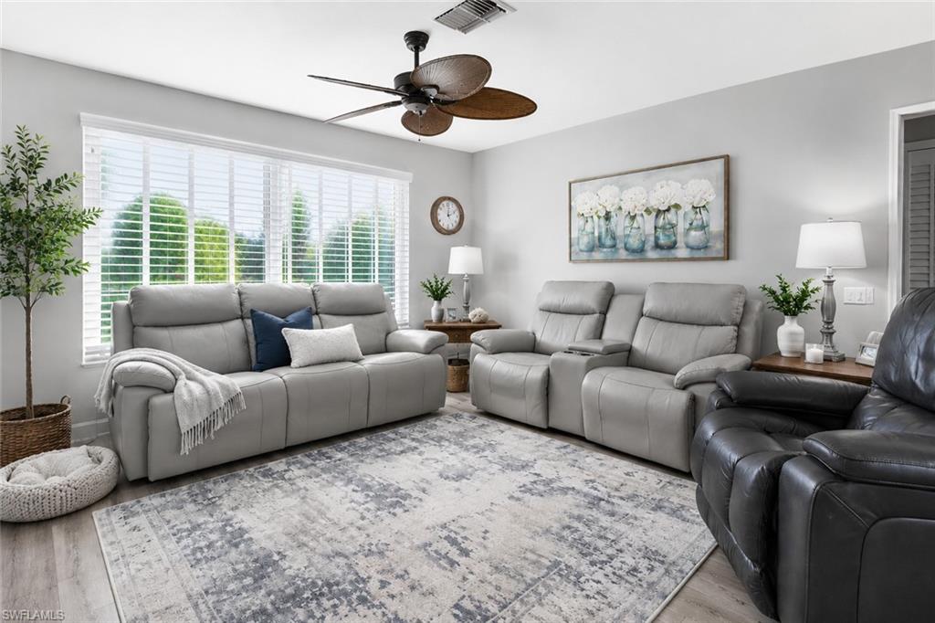 1352 Oaklawn CT