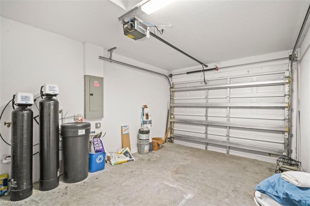 1530 Gretchen AVE S photo 26