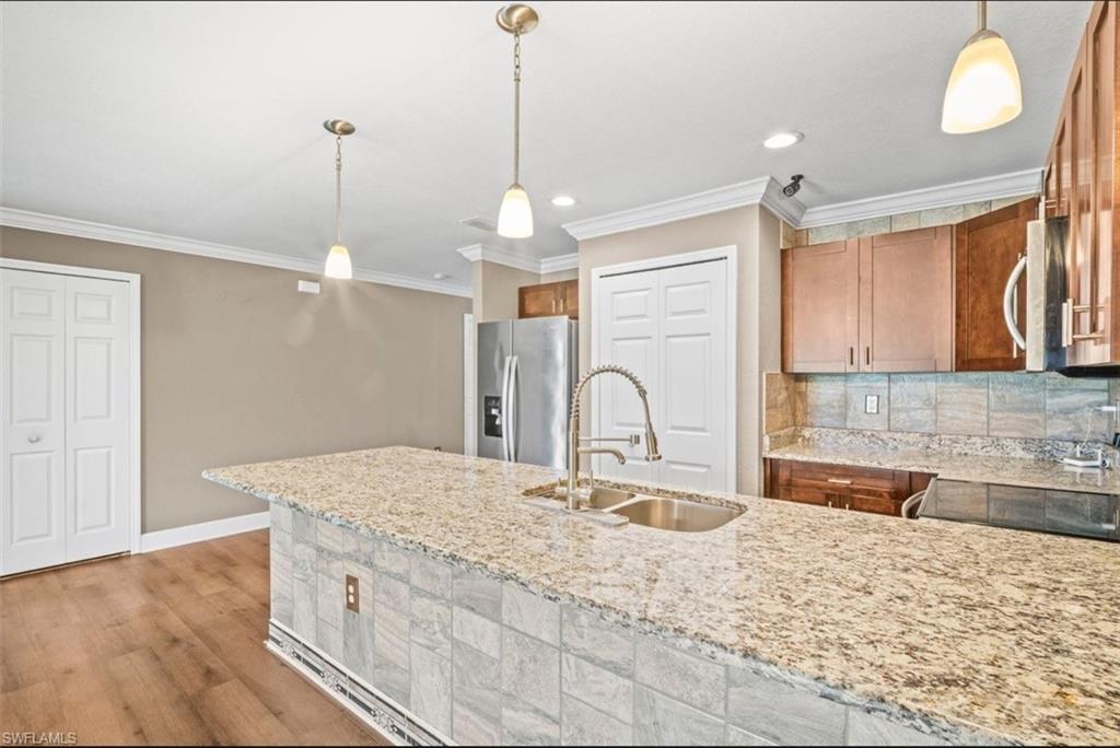 1530 Gretchen AVE S photo 8