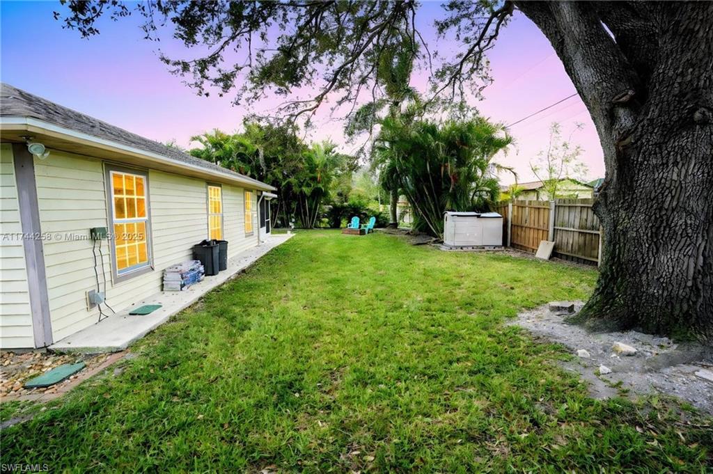 2304 SE 8th TER photo 22