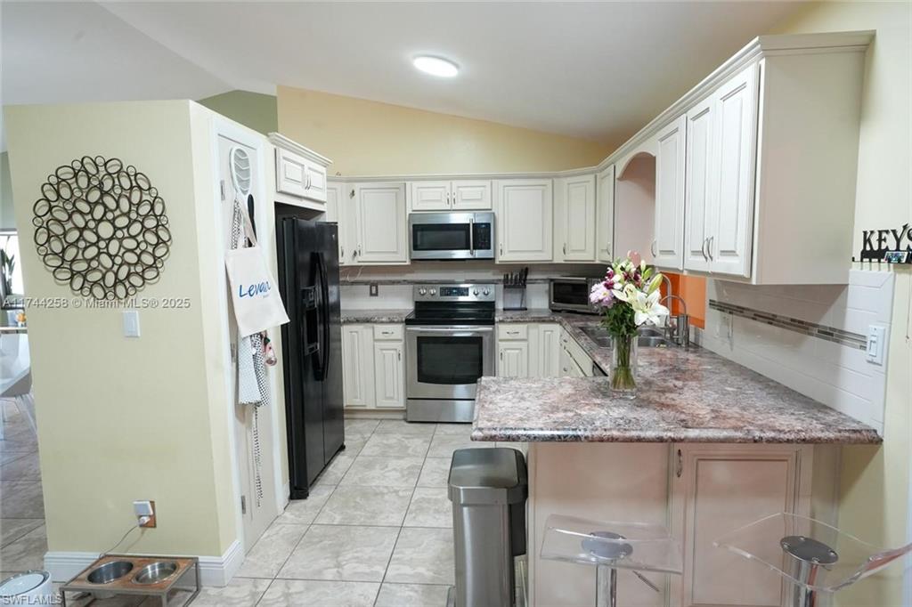 2304 SE 8th TER