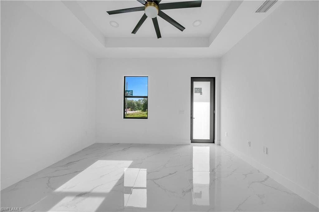 1800 Hibiscus AVE photo 18