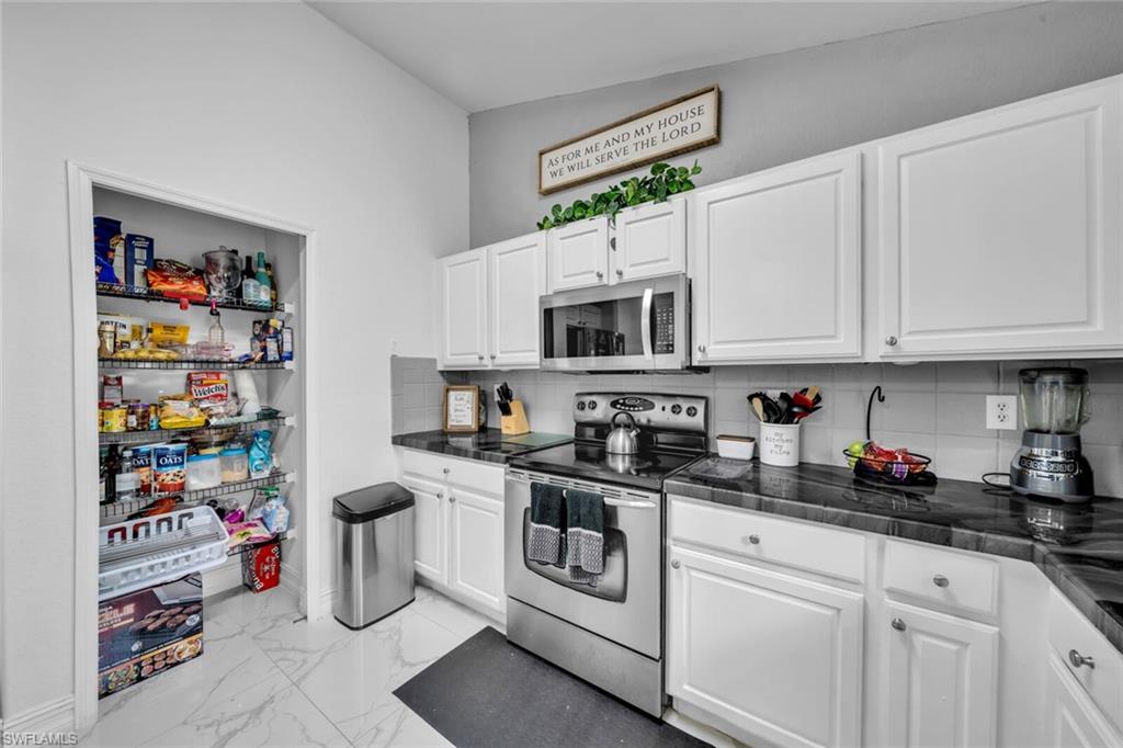 Walk in pantry off the kitchen