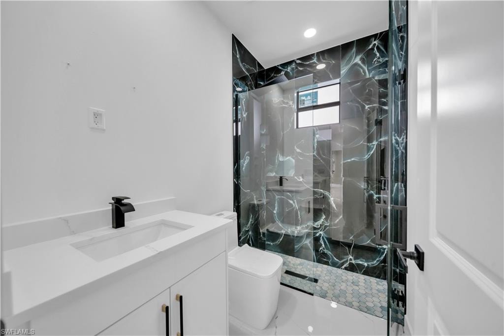 4629 Dora AVE N photo 26