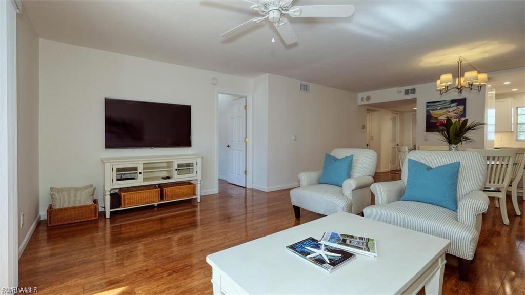 living area pic 3