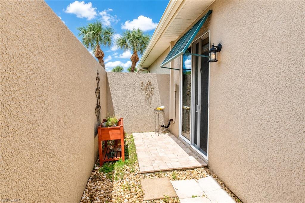 Side patio