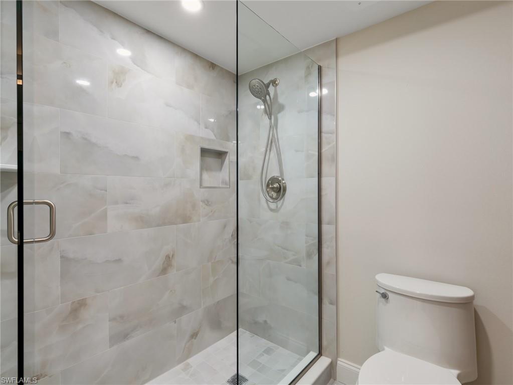 15021 Punta Rassa RD 403 photo 8