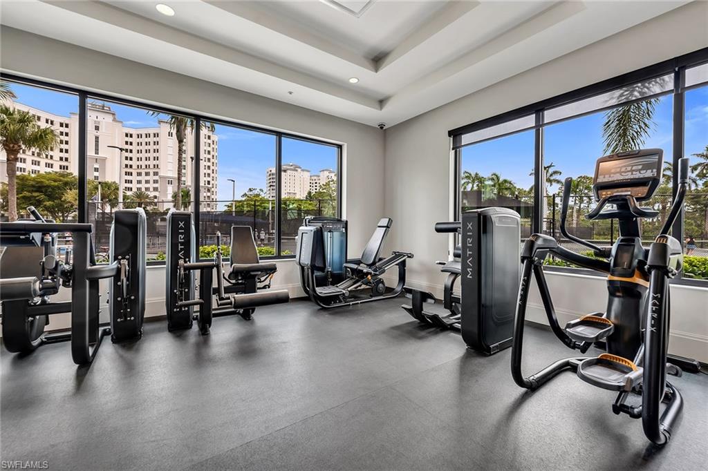 285 Grande WAY 503 photo 32